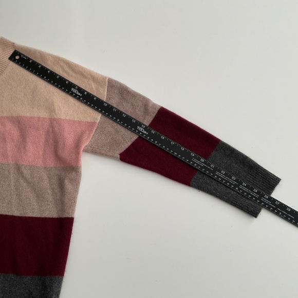 Charter Club Luxury 100% Cashmere V-Neck Sweater XL Colorblock Striped Classic - Picture 7 of 10